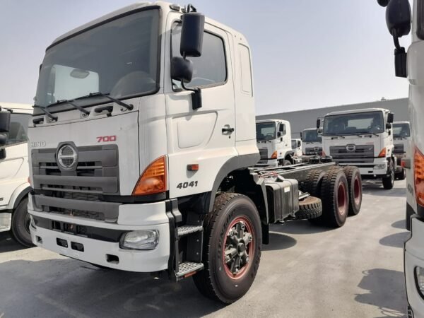 8d3935bb-b776-4de1-859a-efce82b809a5-1 HINO 700 Series (Année : 2024)